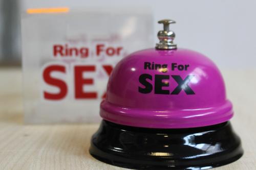 Дзвінок настільний "RING FOR SEX" малиновий